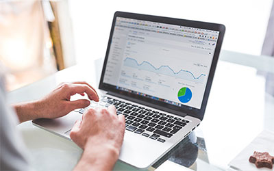 新手養(yǎng)魚不踩坑！這幾種觀賞魚好養(yǎng)到 “閉眼都能活”，直接抄作業(yè)