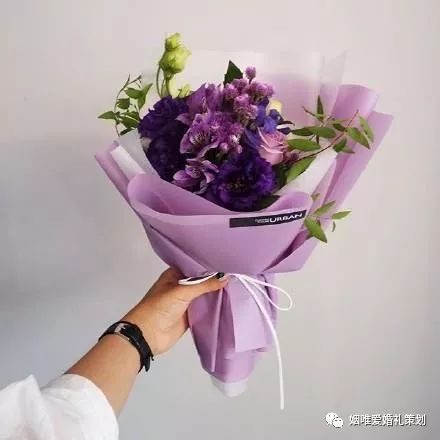 情人詞句50字_情人節詞語句子_情人詞語大全集形容詞