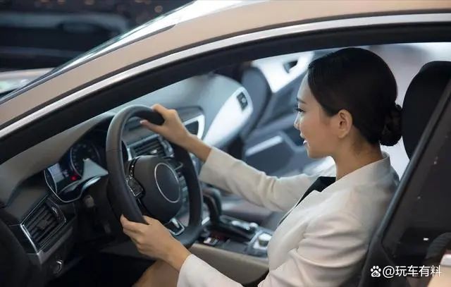 貸款買車后，為什么很多人都說后悔了？分期與全款的差距很大嗎？