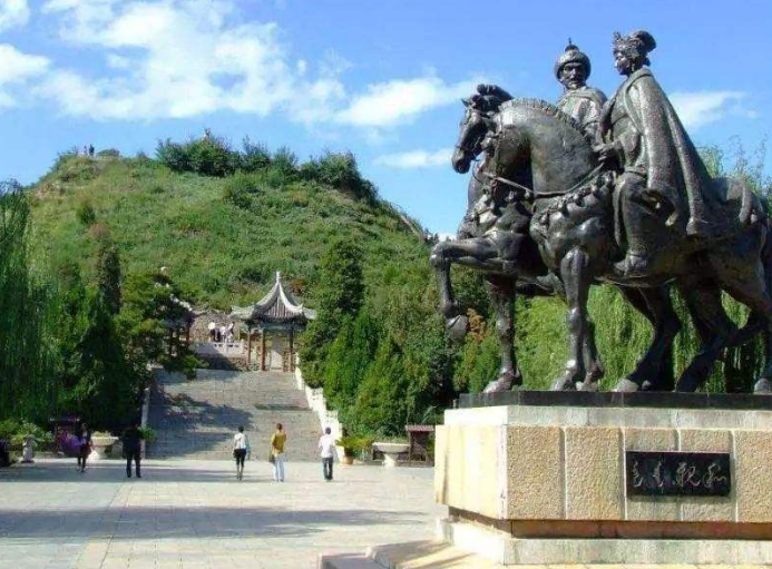 內蒙的旅游攻略_內蒙旅游攻略必去景點_內蒙旅游景點攻略線路